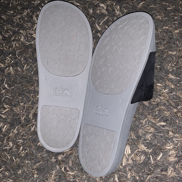 Coach Pocket Pool Slides - Picture 6 of 12